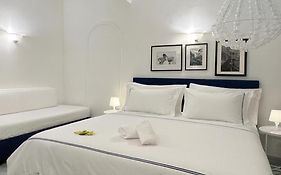 Capri Design Room